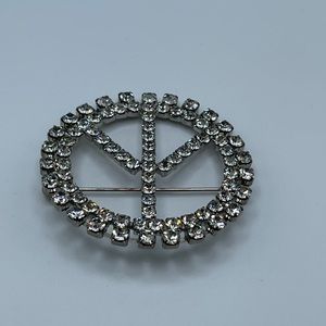 Rhinestone peace brooche